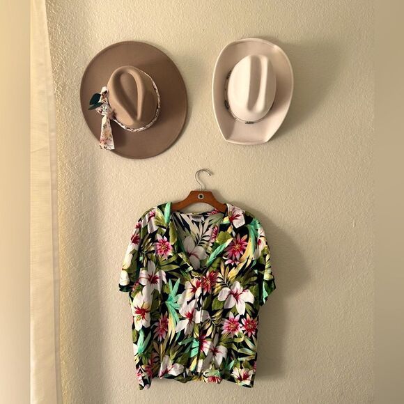 Vintage Aloha Hut Hawaiian Shirt✨ - Picture 1 of 5